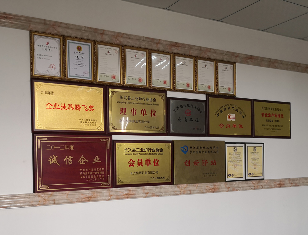 �s�u(y��)��